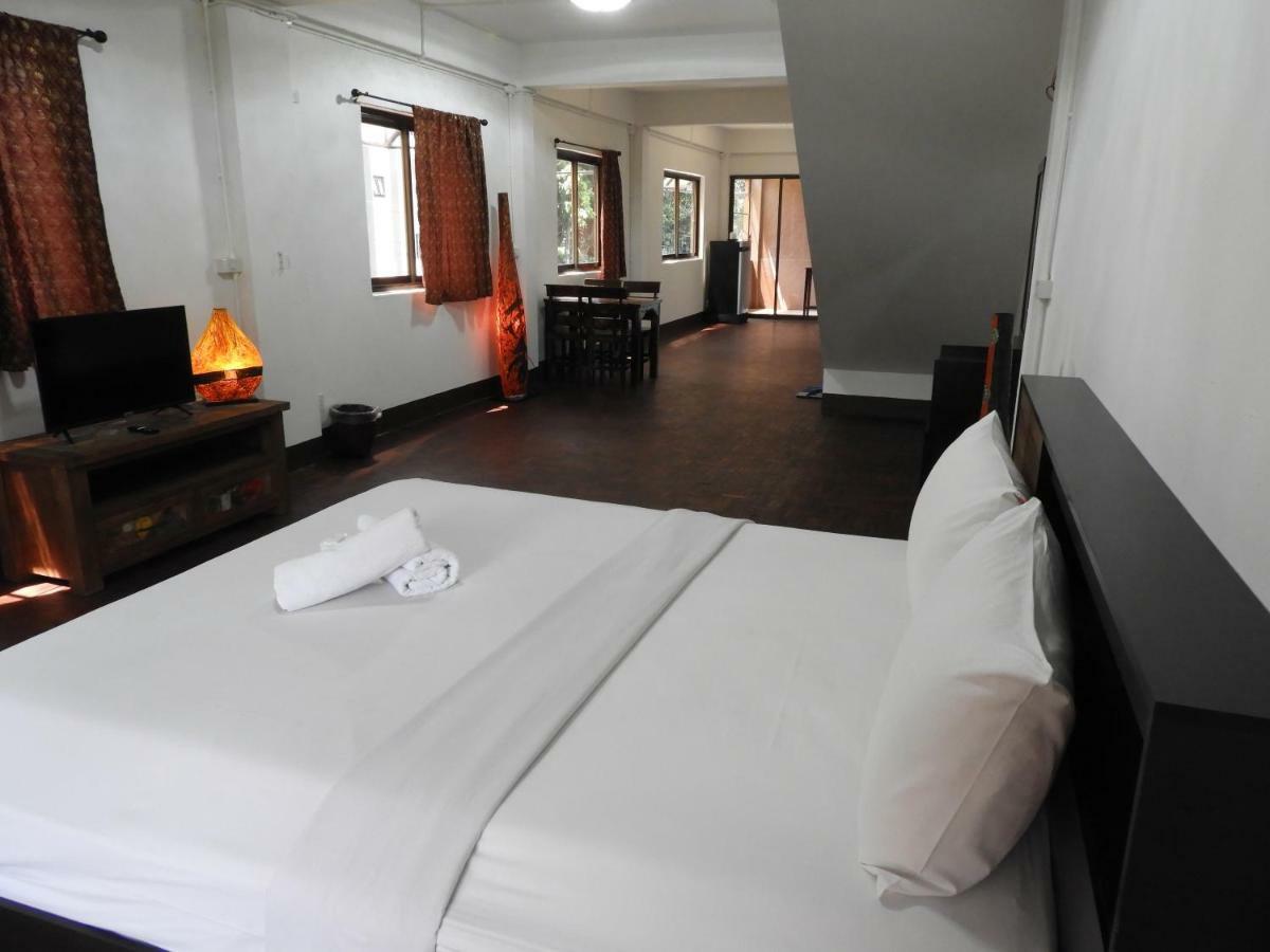 P'Lyn House — Photos 2